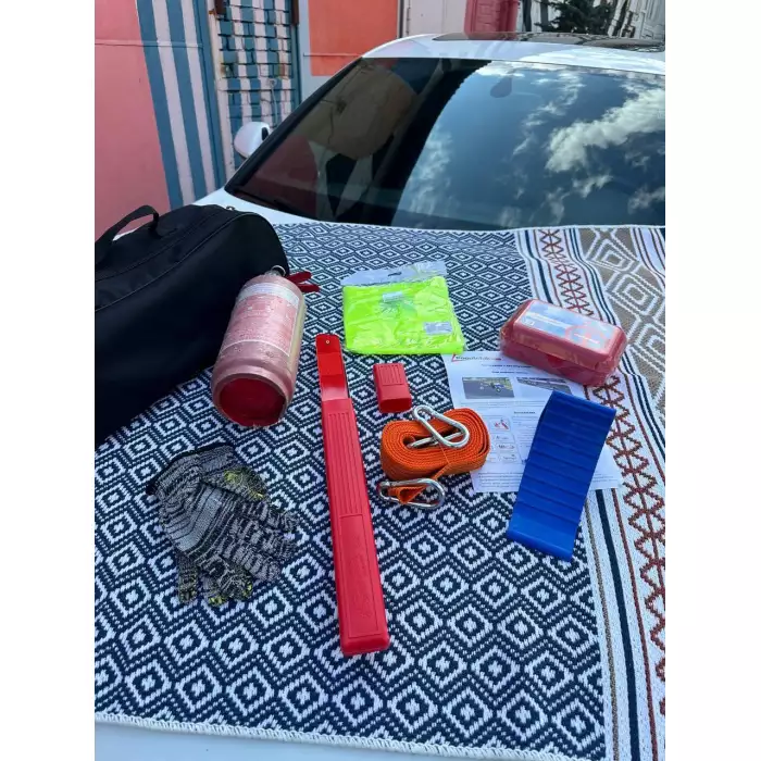 Набір автомобіліста Стандарт з жилетом та упором чорна 2 відділи 01-036